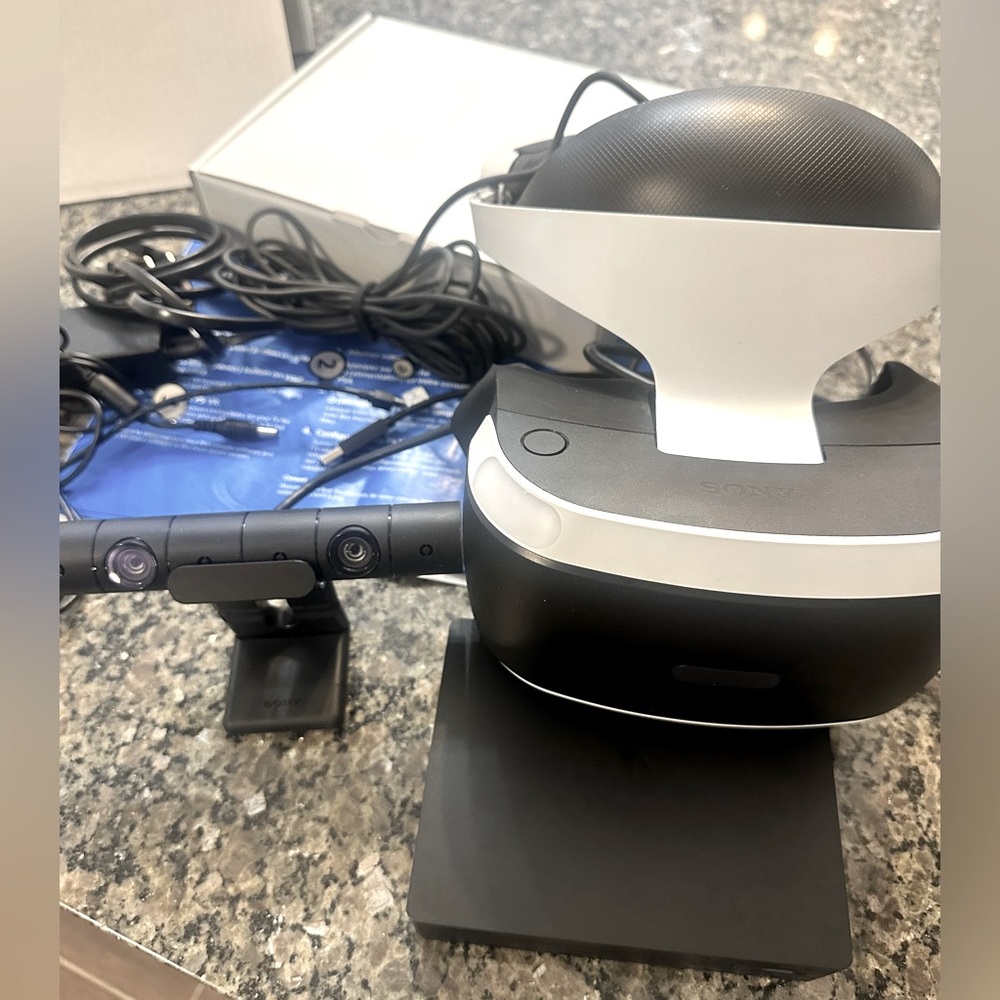 SONY PLAYSTATION VR STARTER PACK BUNDLE
